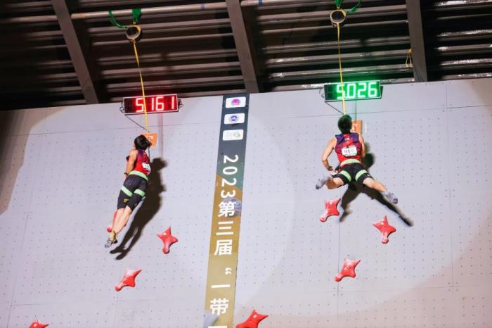 宁波国际攀岩大师赛 伍鹏获男子速度项目冠军