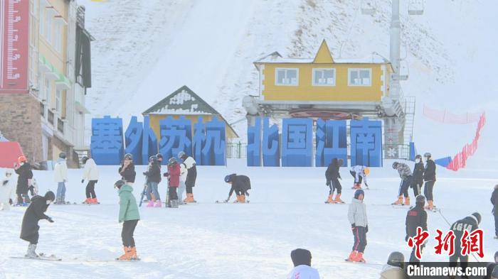 C位出圈，“十四冬”氛围中的冰雪盛宴