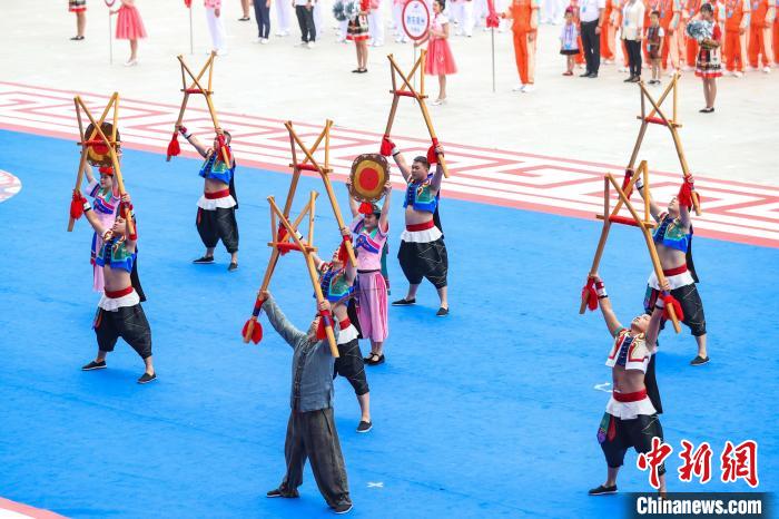 贵州省第十届少数民族传统体育运动会在贵阳开幕