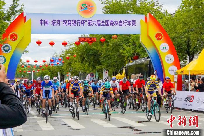 7国300余骑手竞技“中国最北县城”塔河