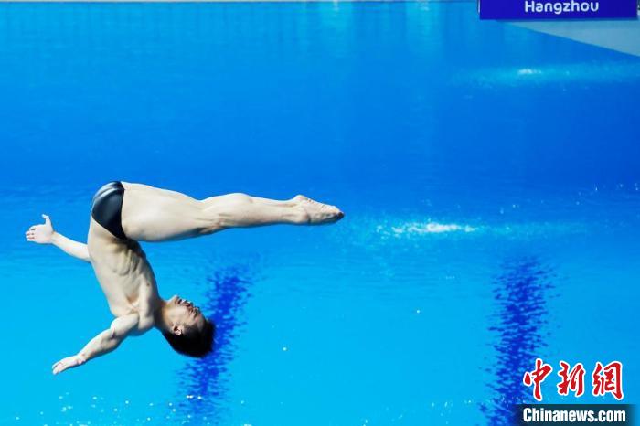（杭州亚运会）中国跳水队好梦依旧 名将王宗源收获亚运会首金