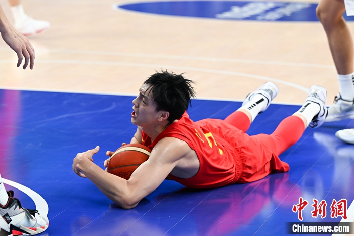 亚运会：首节落后中国台北队8分，中国男篮逆转摘铜