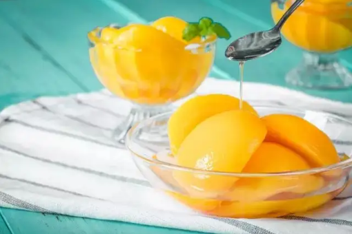 黄桃罐头桃子熟一点好还是生一点好熟透的黄桃还能做罐头吗(黄桃罐头里的黄桃是生是熟)