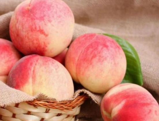 吃桃子对胃有伤害吗
